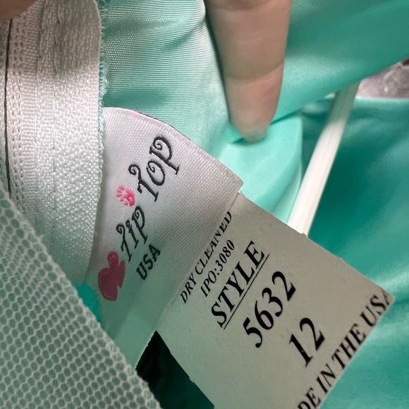 Children’s Formal Dress - Picture 3 of 7